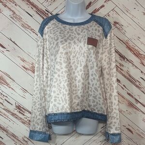 NWOT cute leopard and denim print top